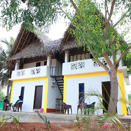 Bhuthaa Cottage Stay Auroville Exterior foto